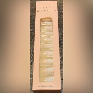 Tip Beauty Nails